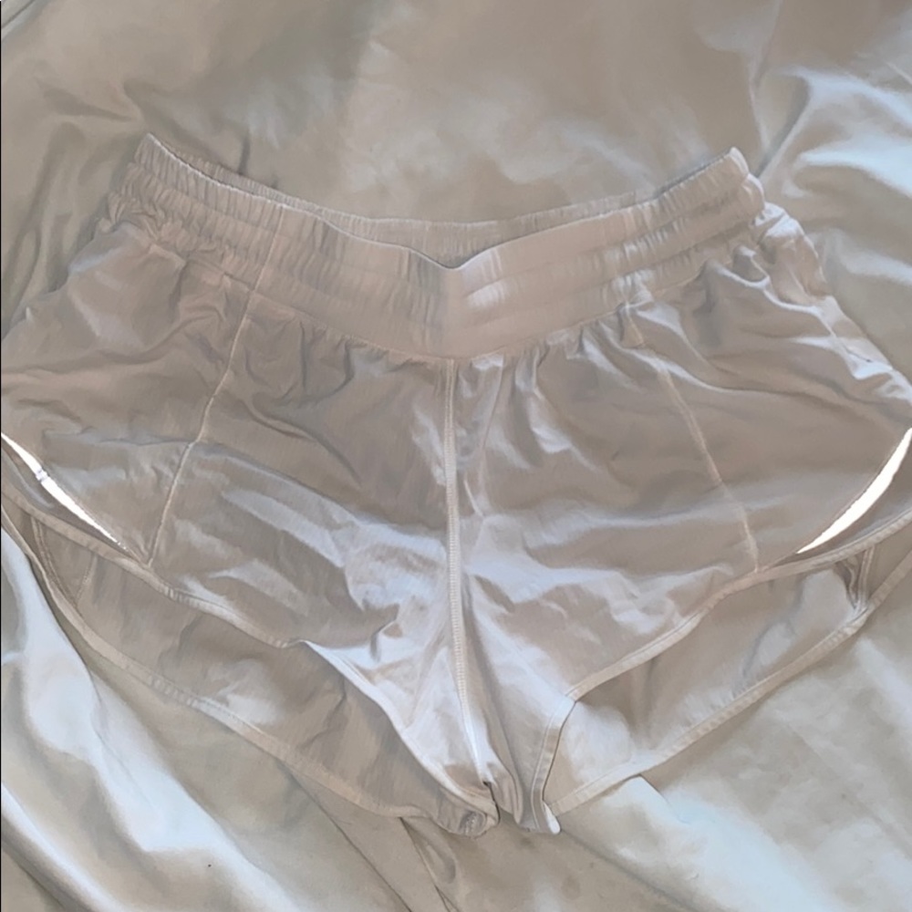 Lululemon Hottie Hots Shorts 2.5 inseam